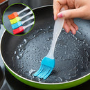 idrop [ 10pcs / 50pcs ] Air Fryer Oil Paper Plate Food Grade Baking Oil Paper Plate & Oil Seasoning Brush / Kertas Minyak Hidang Makanan Untuk Penggoreng Udara & Berus Sapu Minyak / 空气炸锅硅油纸和调味刷